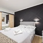 Oscar & Leo Apartman
