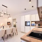 Oscar & Leo Apartman *