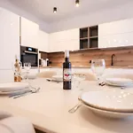 Oscar & Leo Apartman