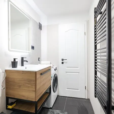 Oscar & Leo Apartment *