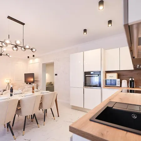 Oscar & Leo Apartment *