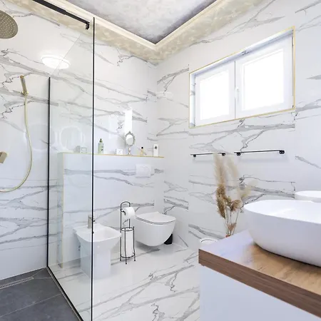 Oscar & Leo Apartment *