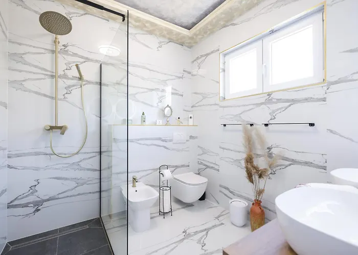 Oscar & Leo 公寓 *